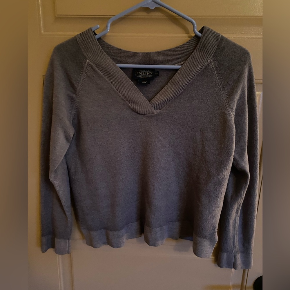 Pendleton long sleeved shit size xs